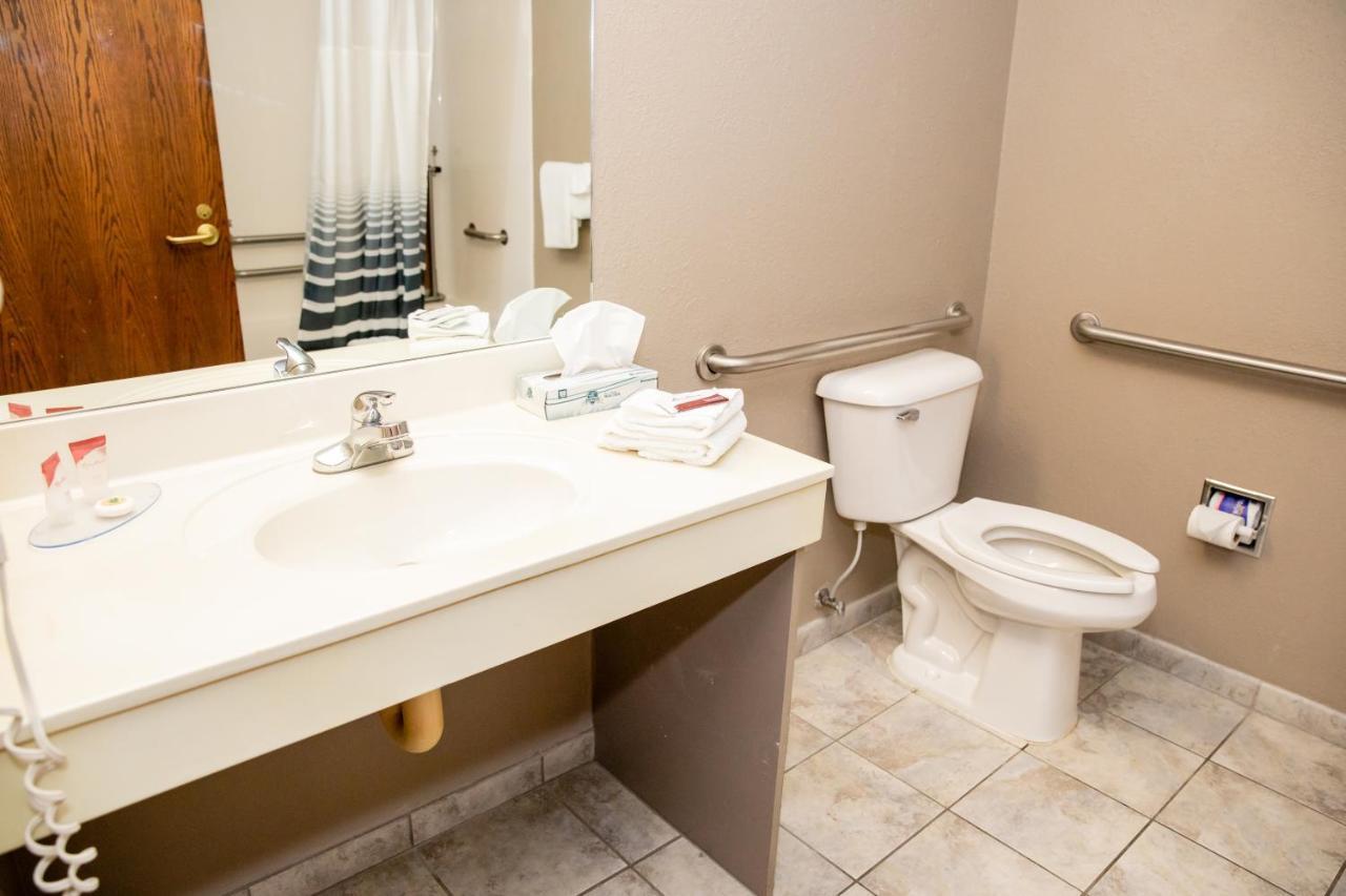 Carpenter Street Hotel 3*