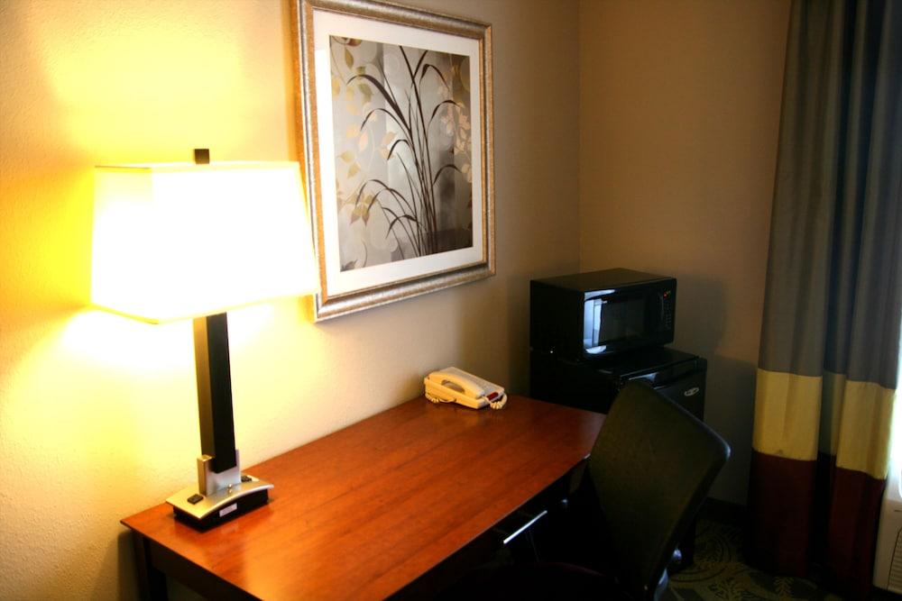 Carpenter Street Hotel 3*
